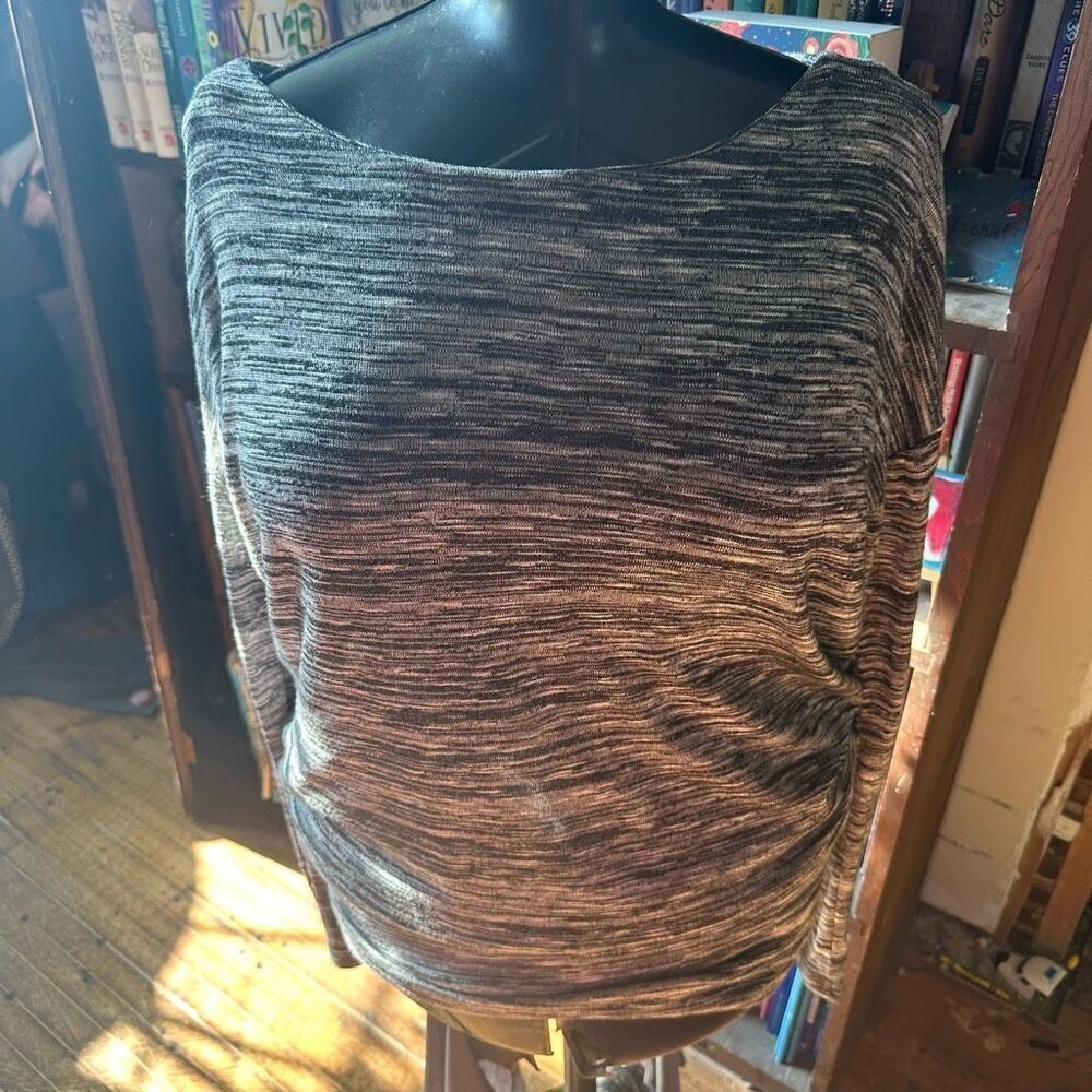 White House Black Market heathered M layered cozy top